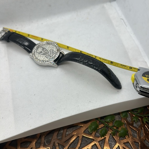 Vintage Skull Watch, Made in Japan, black leather band - Picture 5 of 5